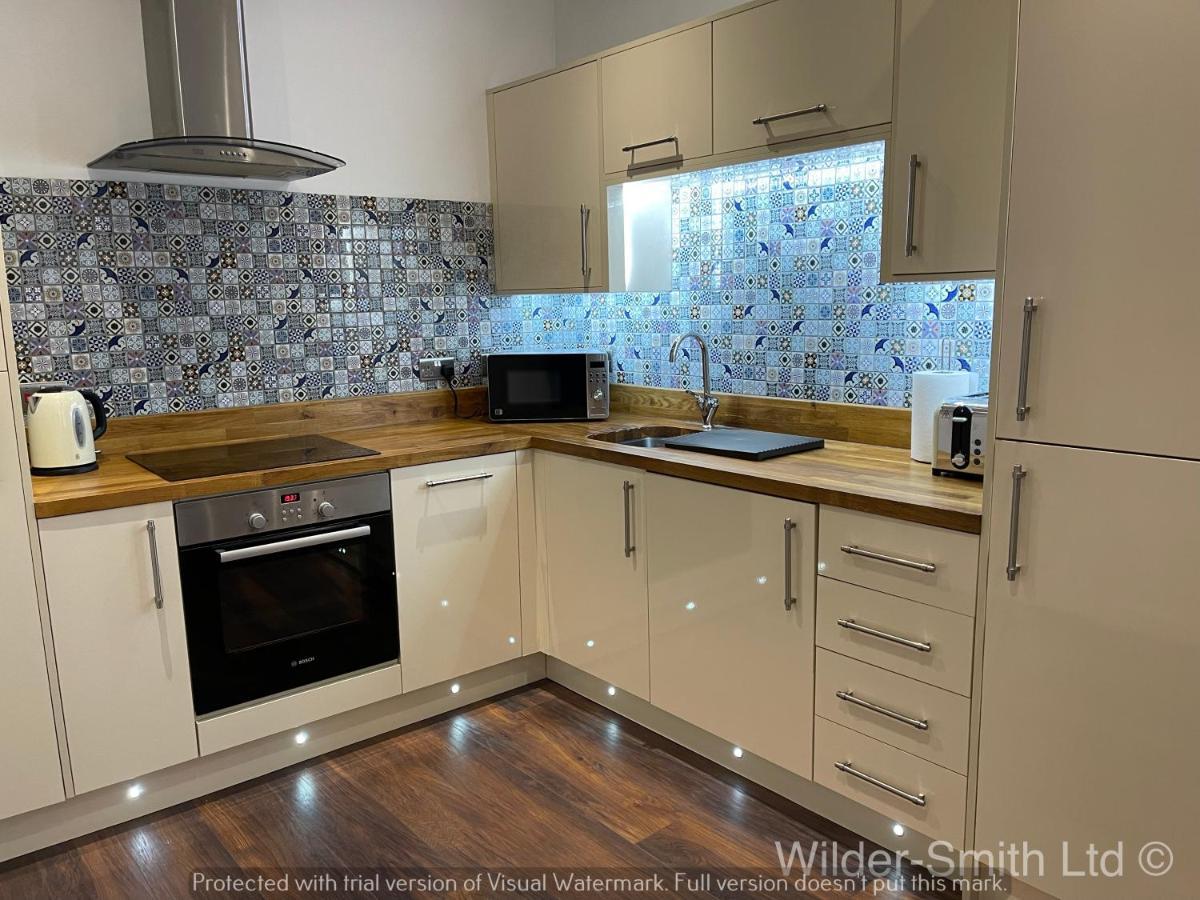 Stylish 2-Bed Luxury Apartment In Nottingham City Exterior photo